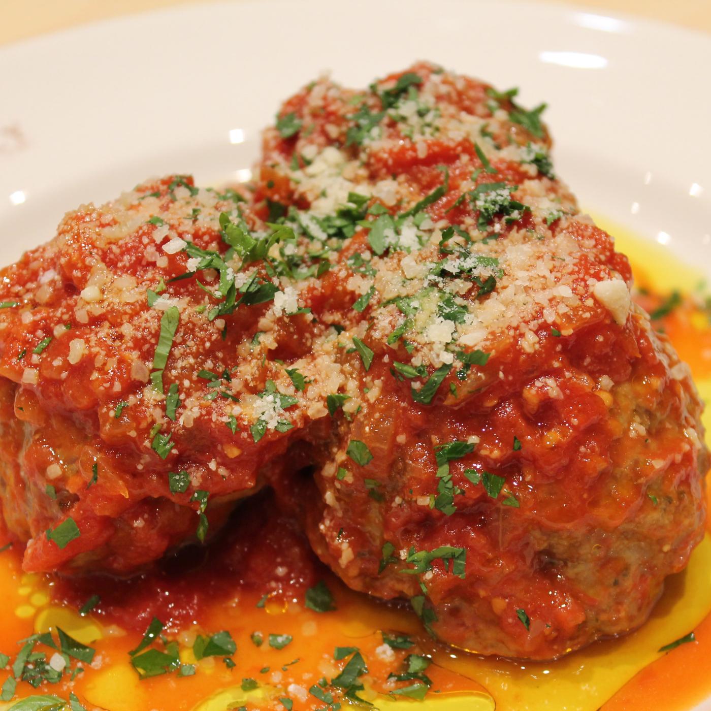Gusto signature dishes Polpette Alla Napoletana
Tonnarelli
Garganelli